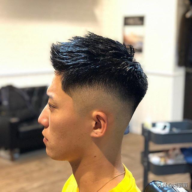 周边光发型,拥有这3个特征的男士特别适合,有你吗?