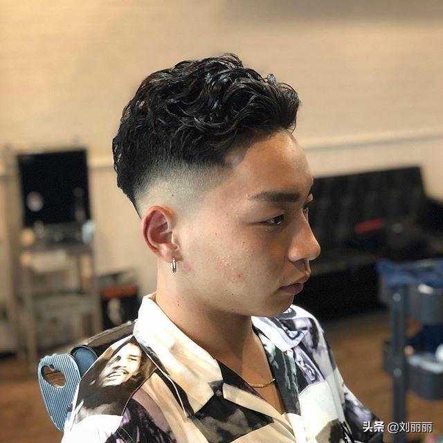 周边光发型,拥有这3个特征的男士特别适合,有你吗?