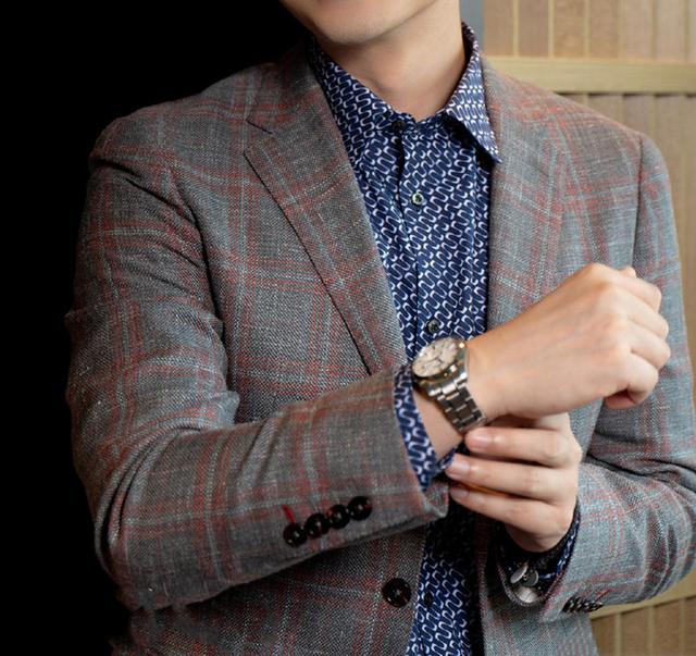 男生长时间戴手表,想不到还有这些变化