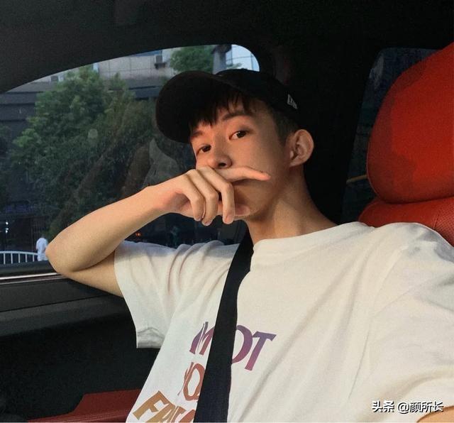 前凸后翘的帅一在线卖萌,这次是真的老公来了!