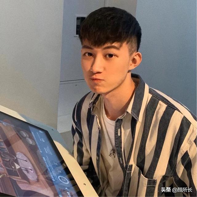 前凸后翘的帅一在线卖萌,这次是真的老公来了!