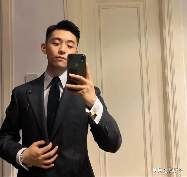 嘿,来签收你的正装男友!