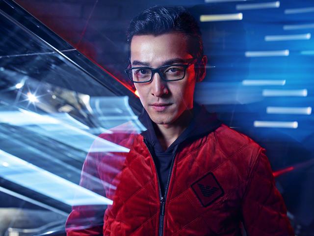 胡歌时尚大片,科幻感十足,风格很独特!而这个系列满满的男人味