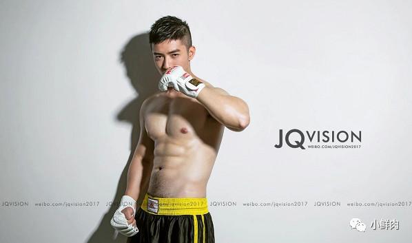 清华学霸肌肉博士小哥,因性感身材照走红