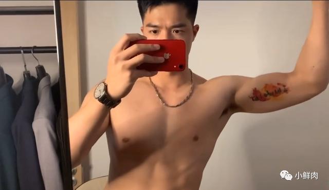 186CM广州房产正装小哥火了,网友:我要找他买房