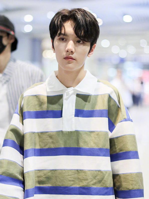 为什么你穿Polo衫就“土土”的,而男星们穿起来就那么帅呢?