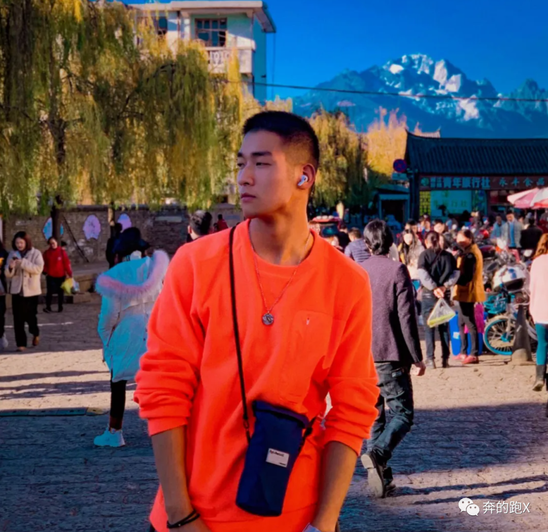 大鼻子爷们兵哥哥浴室自拍,爱了