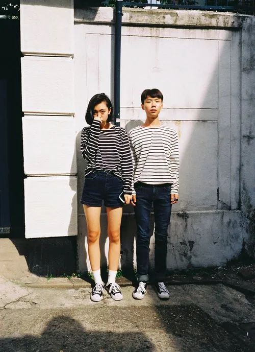 男士穿条纹T恤很小气?那是你对它不了解,这样穿优雅时髦