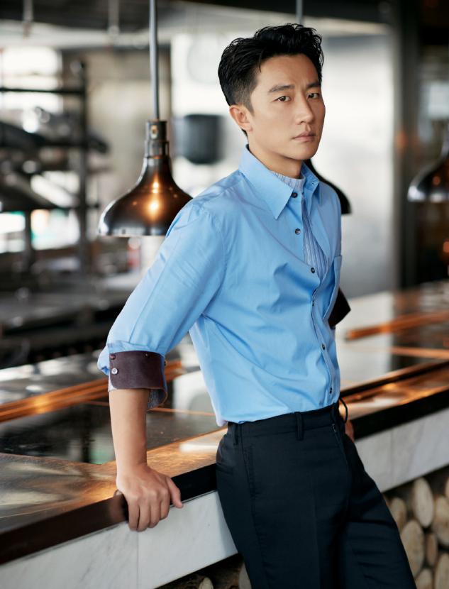 黄轩寸头造型演绎硬汉风,秋季大片来袭,时尚与复古并存