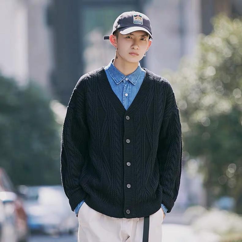 秋日的暖男范儿,一件针织衫就搞定