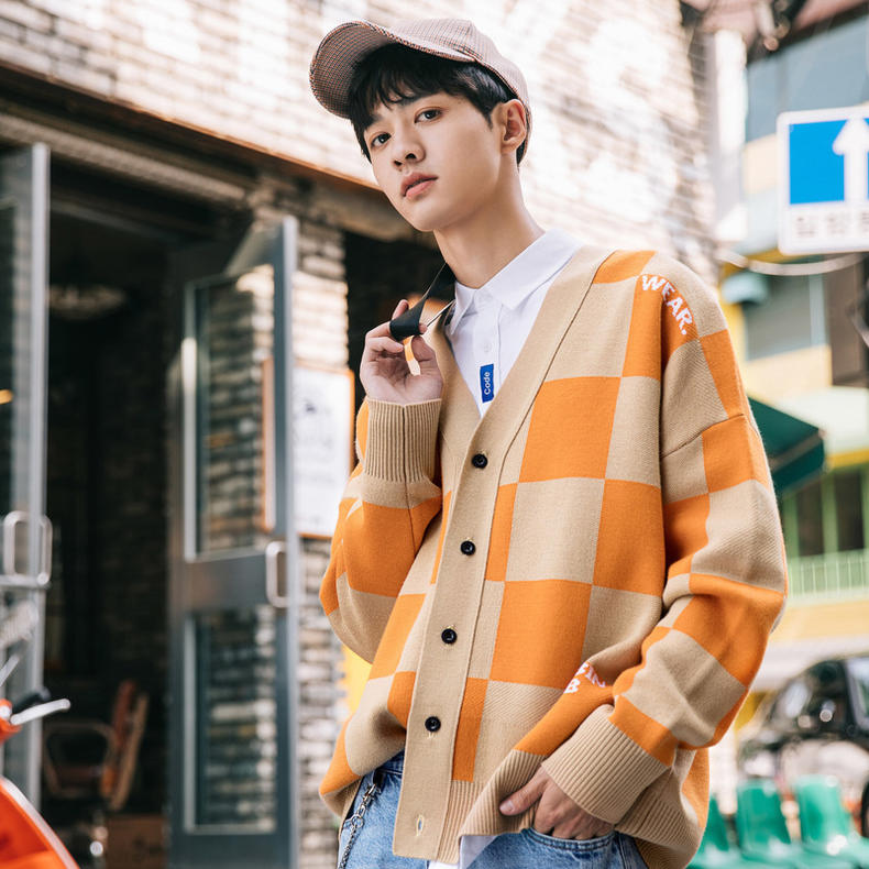 秋日的暖男范儿,一件针织衫就搞定