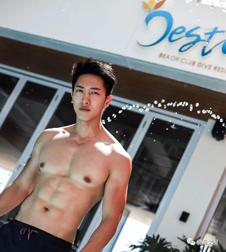 28岁台湾模特,浓眉大眼五官立体,肌肉身材具有视觉冲击