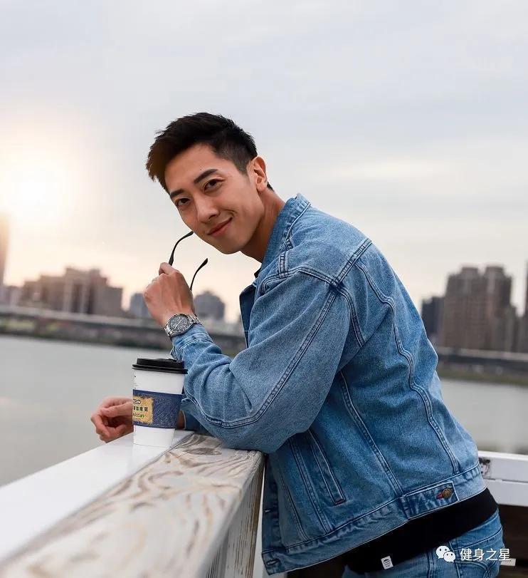 28岁台湾模特,浓眉大眼五官立体,肌肉身材具有视觉冲击