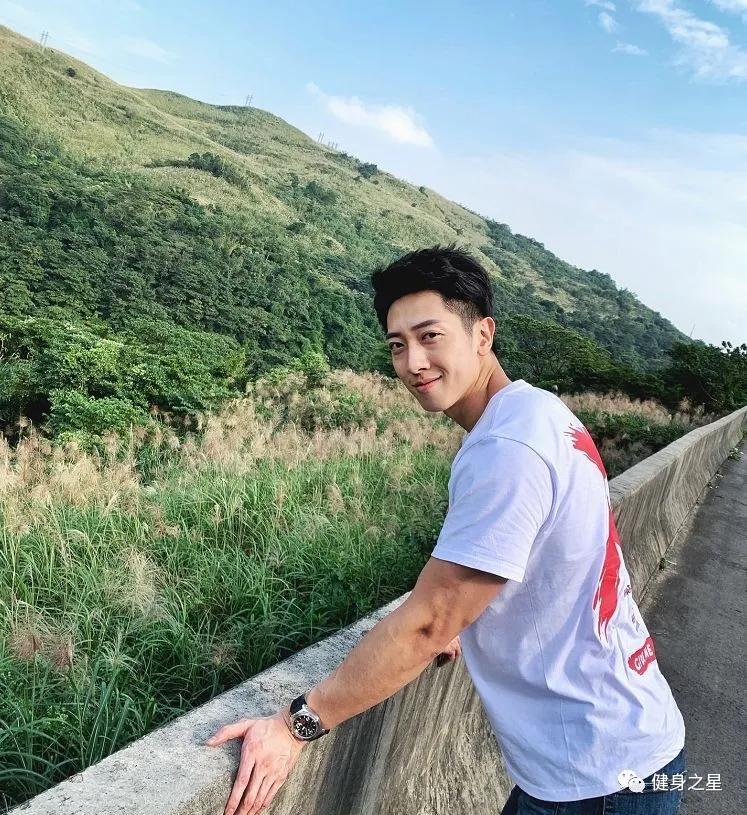 28岁台湾模特,浓眉大眼五官立体,肌肉身材具有视觉冲击