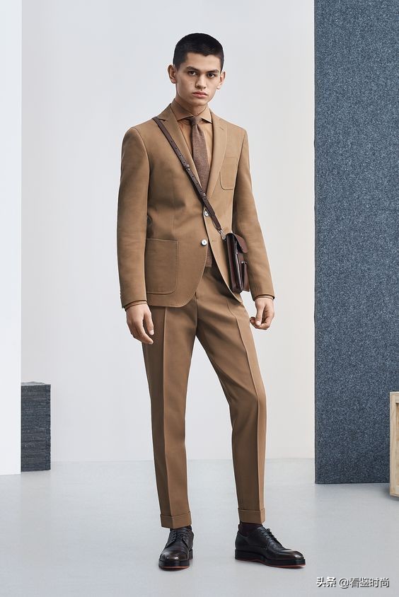1米7以下男士穿搭技巧:10种方法,让你“增高”至少10公分