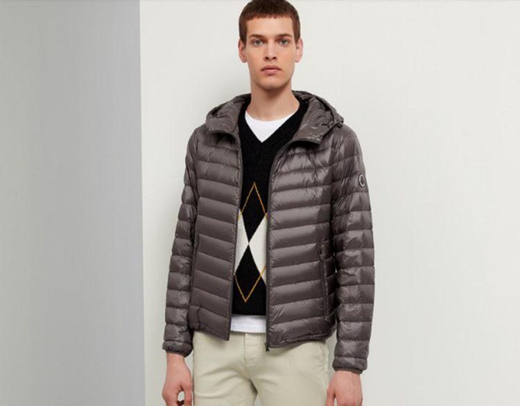 羽绒服要保暖也要颜值?选它错不了