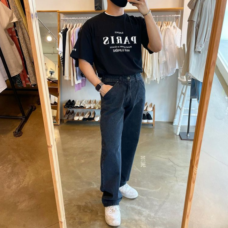 没过30岁的男生,别穿得太成熟!简单干净的T恤搭配,帅气又减龄